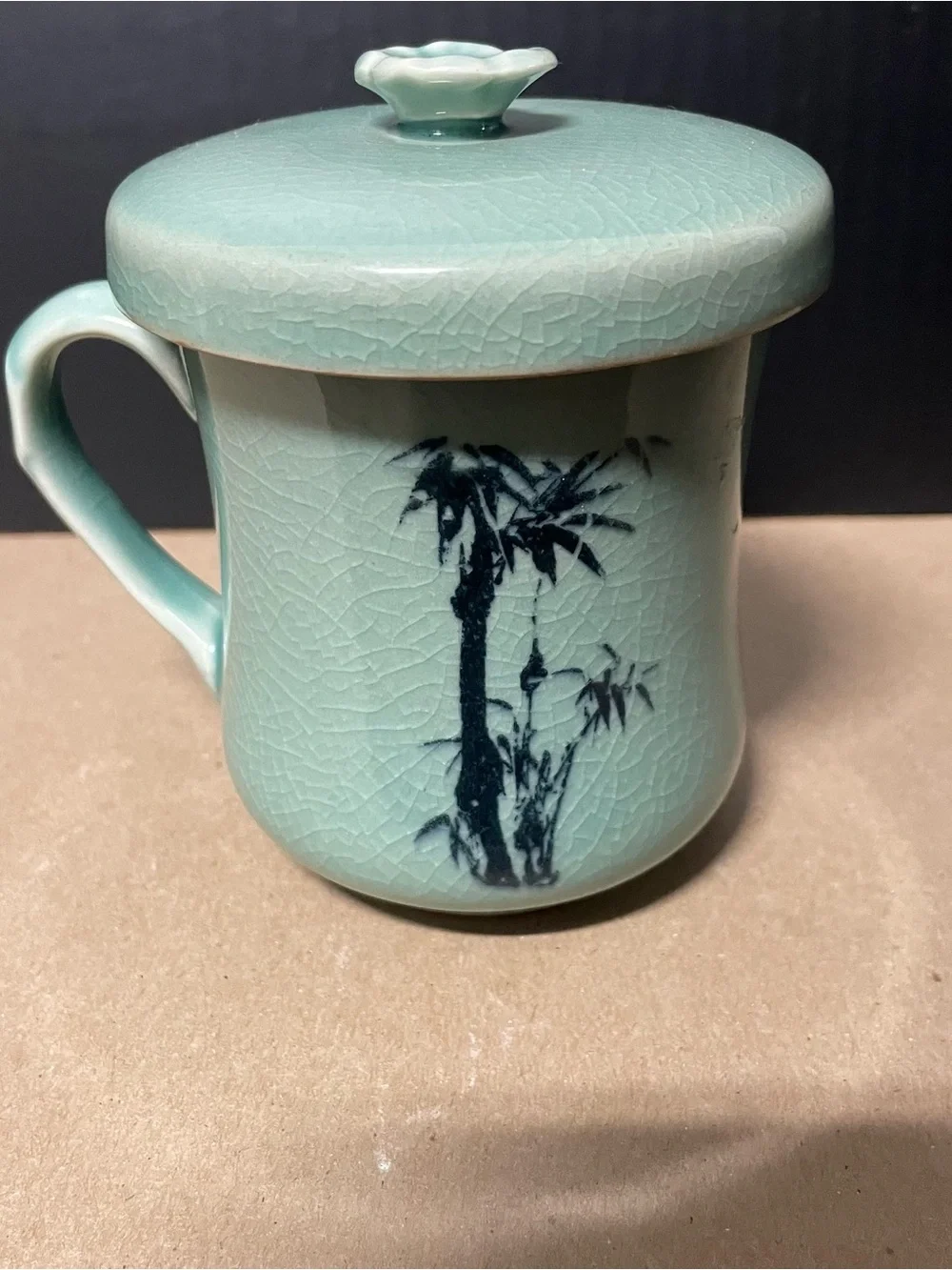 Celadon Green Lidded Tea Mug with Bamboo Motif